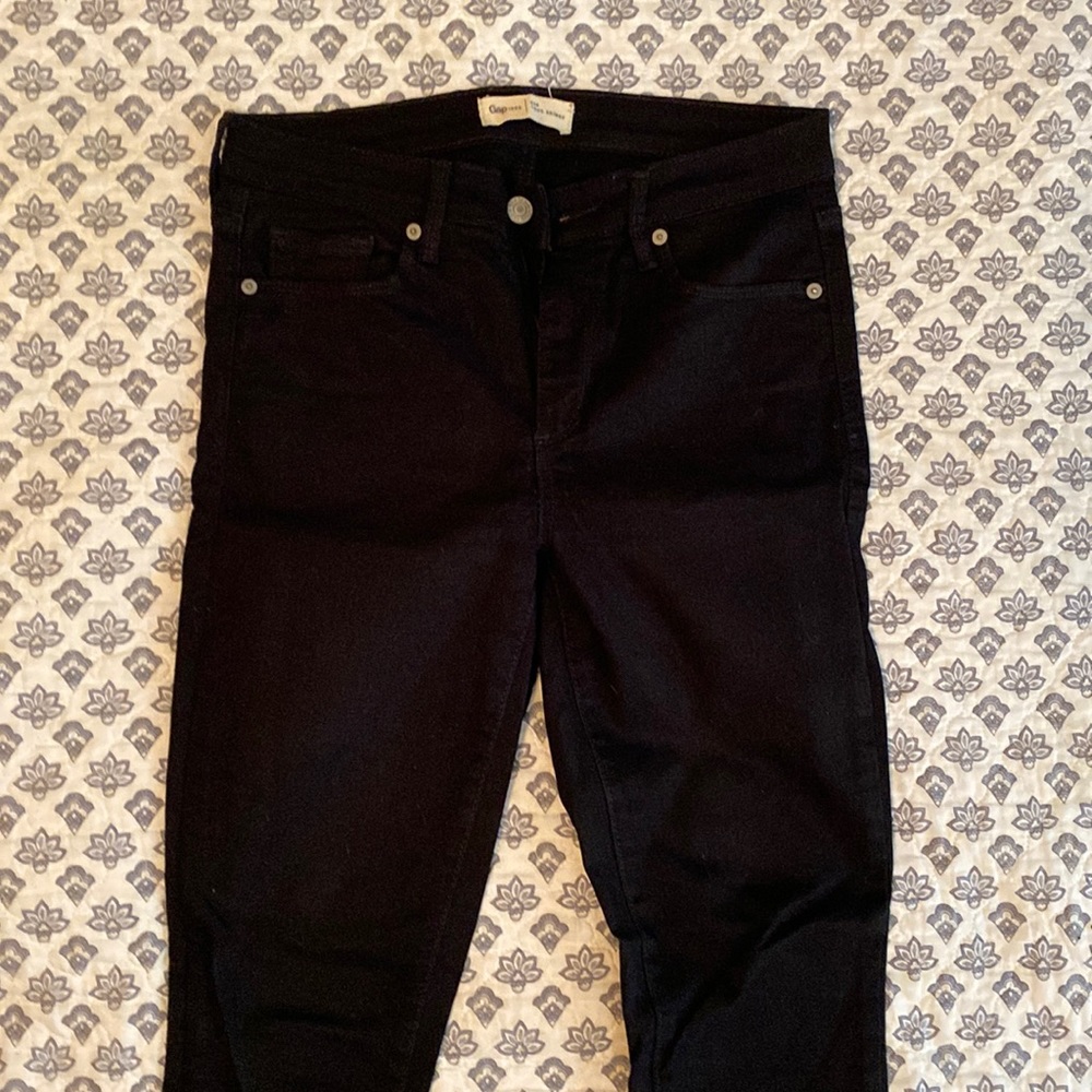 Gap size 8 True Skinny black jeans